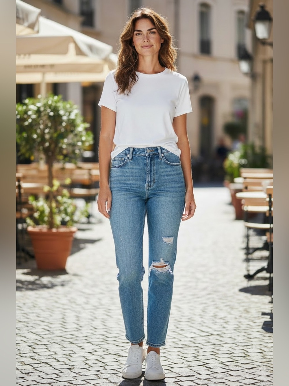 Old Navy High-Rise Distressed Straight Jeans in Light Blue